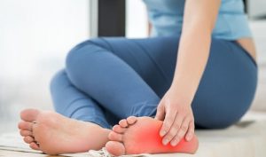 درد و حساسیت در ناحیه کمر و پاها